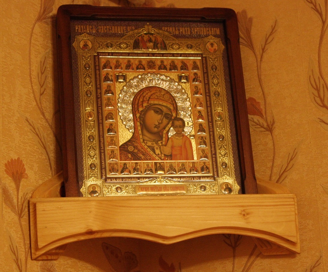 Полка для иконы, на стене